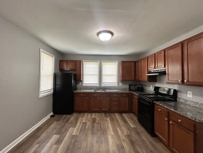 Building Photo - Baltimore - 4 Bedrooms and 2 baths Available!