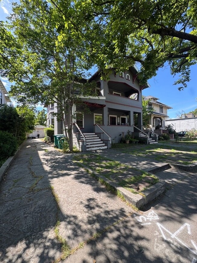 Building Photo - San Joaquin St Unit 1423 N San Joaquin St