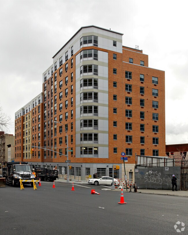 Photo - Courtlandt Corners I