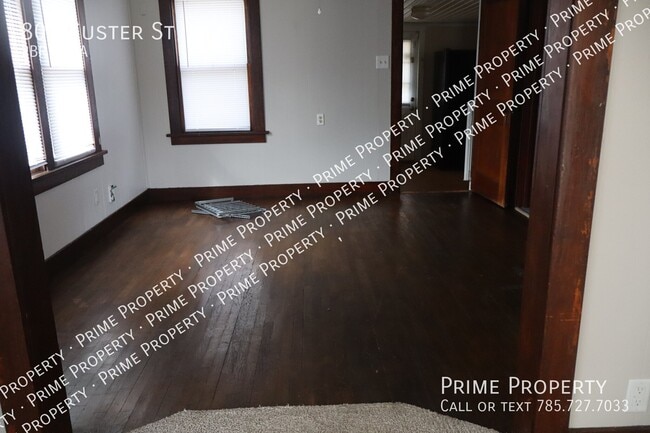 804 Custer St