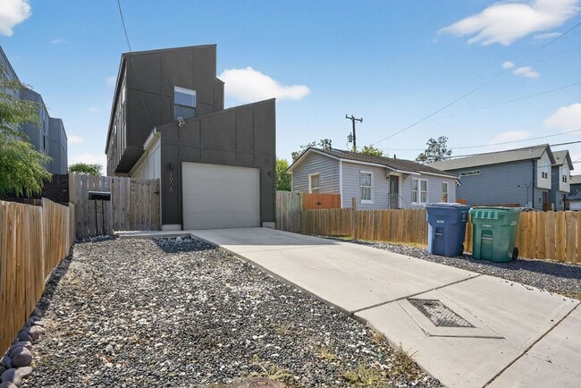 Photo - 4 Weeks Free!! Urban Modern Living Near Downtown San Antonio!