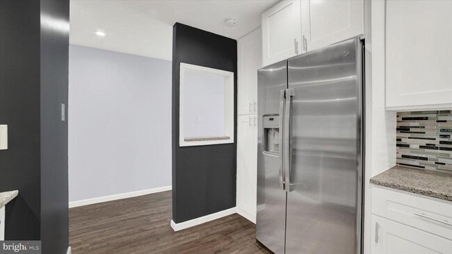 Building Photo - 221 Allem Ln