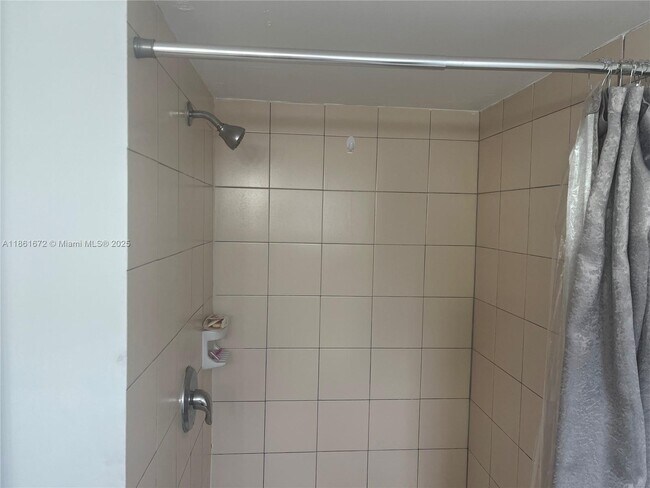 Photo - 1020 SW 4th St Unit 106