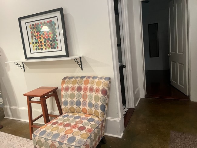 Photo - 832 Touro St