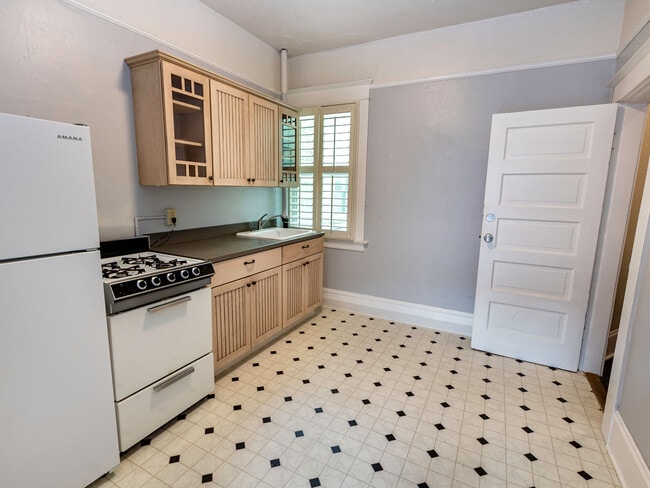 Photo - Corbett Building