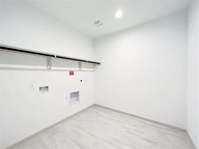 Photo - 28310 Hazel Trl