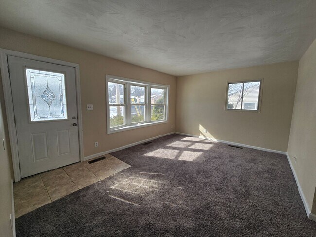 Photo - Beautiful 3 Bedroom Ranch - Norwin School District - Available Immediately