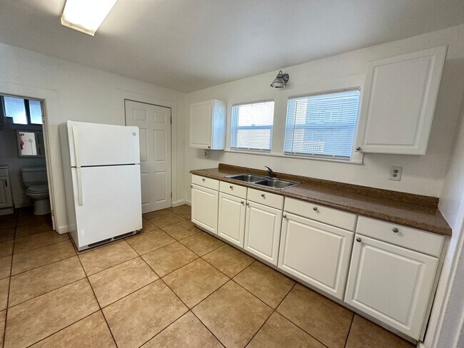 Photo - 329 B St Unidad 329 1/2 B St