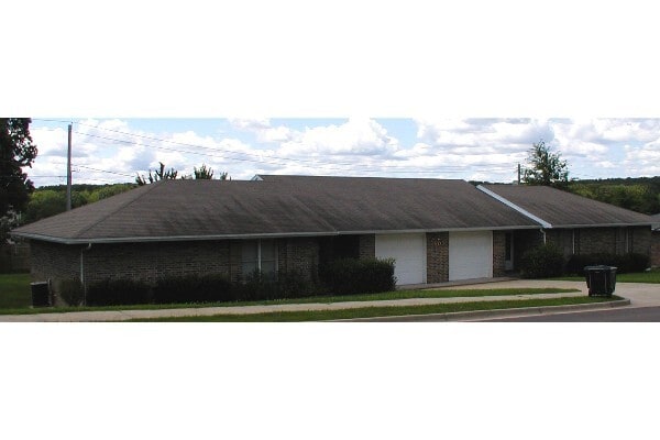 Building Photo - 987-MF2-E2 Unit A Rental