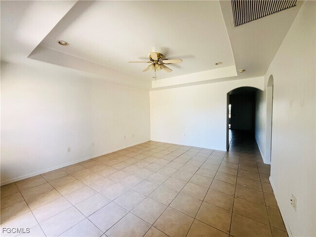 Photo - 3018 SE Santa Barbara Pl