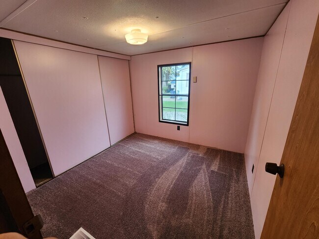 Photo - 2966 Laird Ave