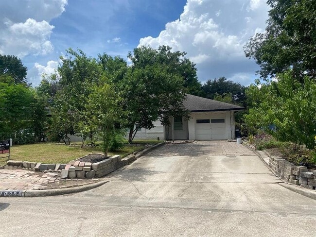 Building Photo - 10206 Oboe Dr Rental