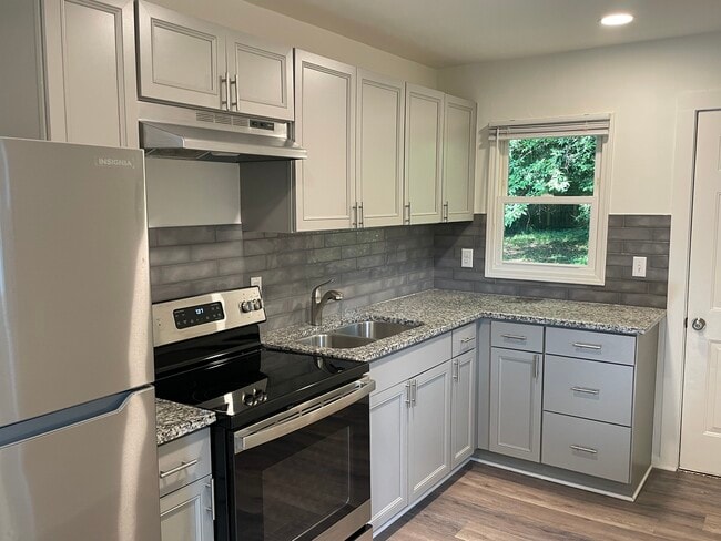 Photo - 1826 Taylor Ave