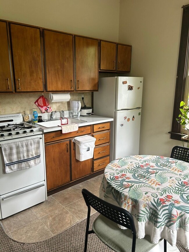 Photo - 100 Sylvia St Unit 100S#04