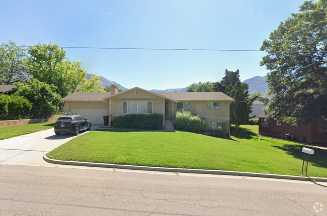 Building Photo - North Ogden Home Unit B