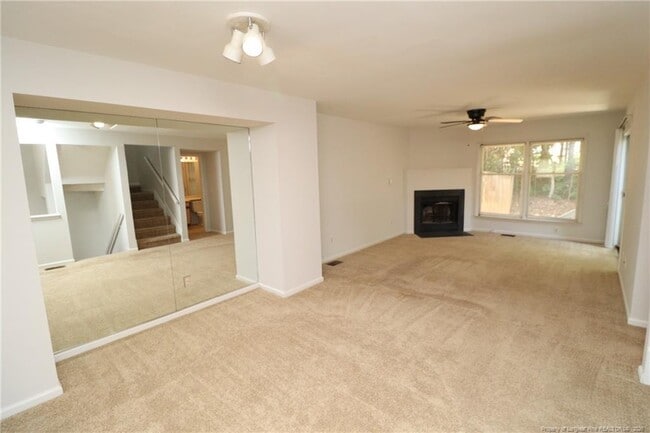 Photo - 102 Union Jack Ln