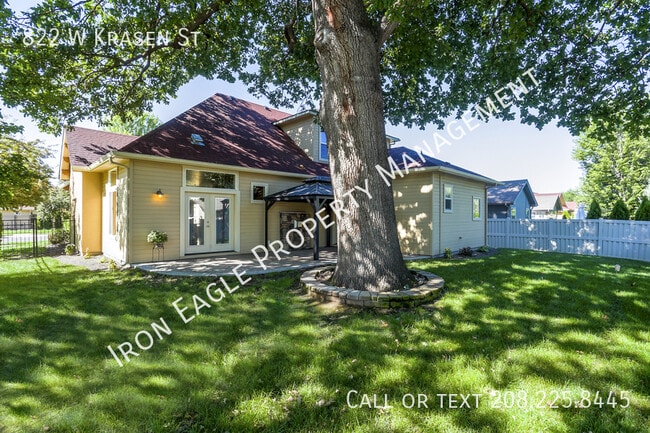 Photo - 822 W Krasen St