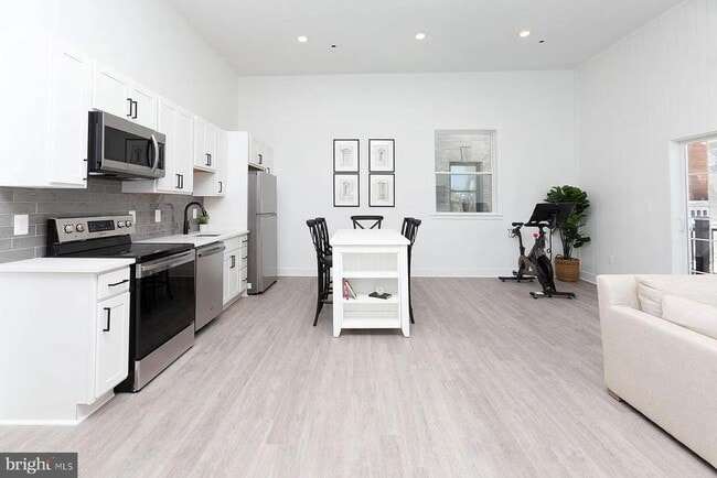 211 St Paul St Unit 202