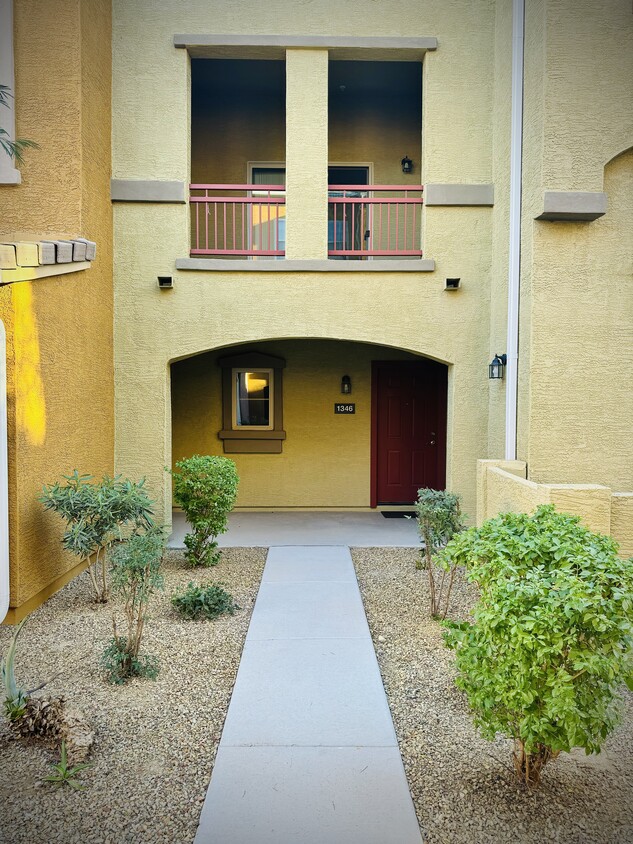 Main Entrance - 2150 W Alameda Rd (Phoenix, AZ)