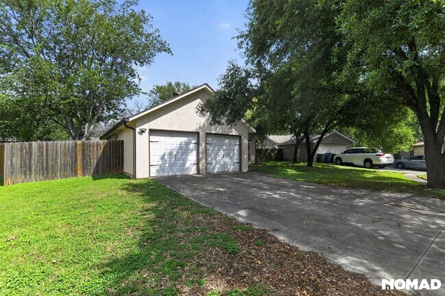 14925 Moss Glen