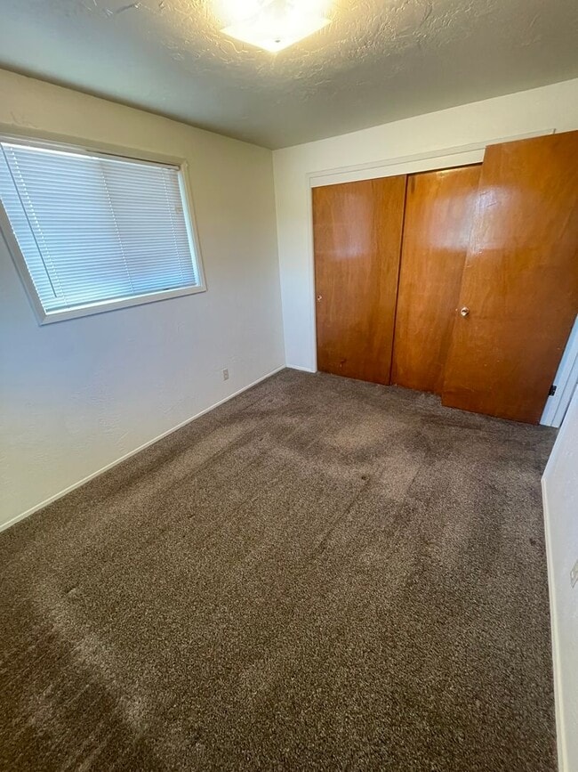 Photo - Large 2 Bedroom over looking the Golf Course! Unit #12
