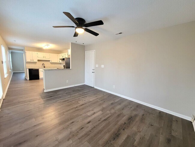 Photo - Large 2 Story Near The Airport and I-485