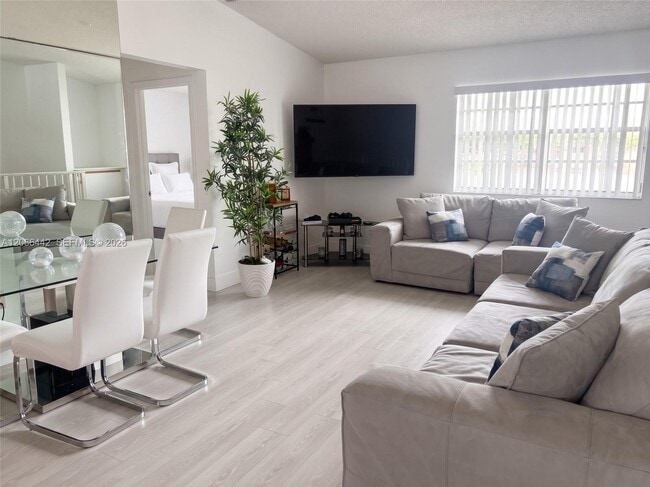 6910 NW 173rd Dr Unit 1008