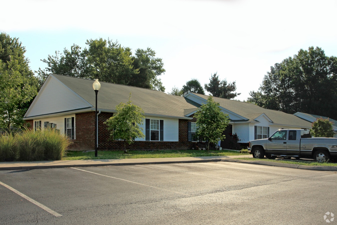 Linda Villa Apartments - Linda Villa Apartments