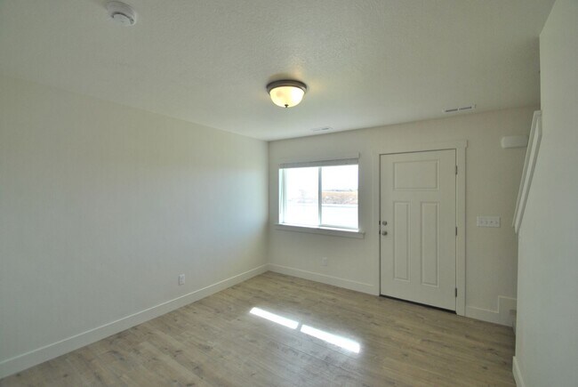 Photo - 315 N 2650 W