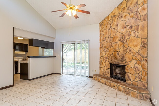2BR, 1BR - 834SF