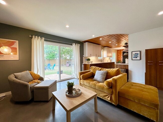 Photo - 2707 Ashdale Dr