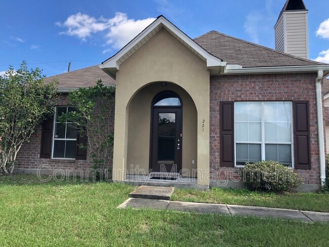 Photo - 221 Briarhaven Dr