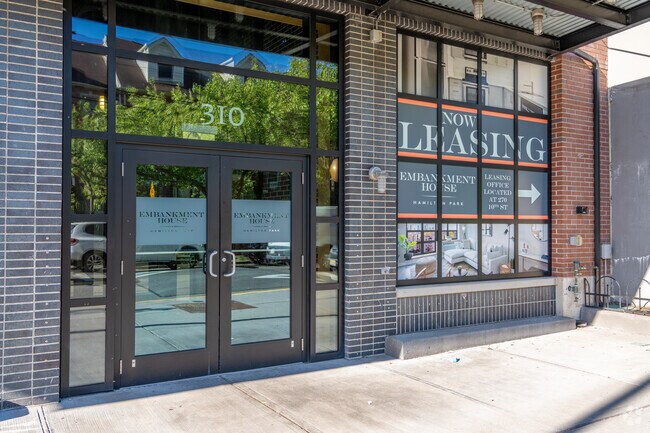 entrada - Revetment House