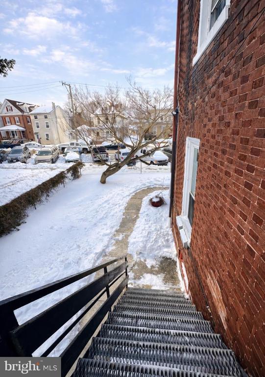 Building Photo - 125 E 4th Ave Unit 2