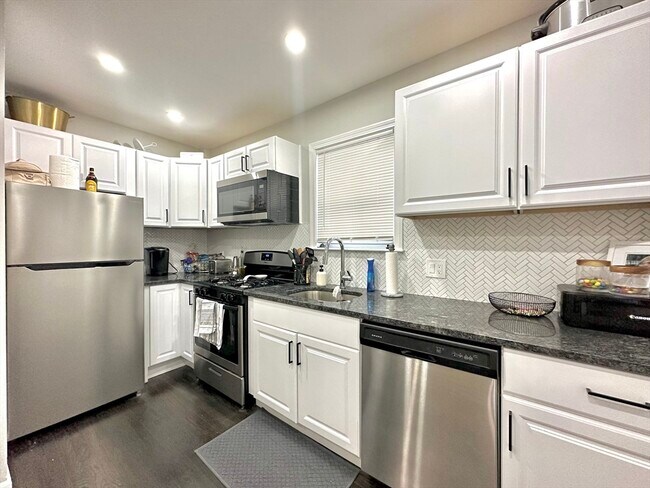 Photo - 249 Everett St Unit 2