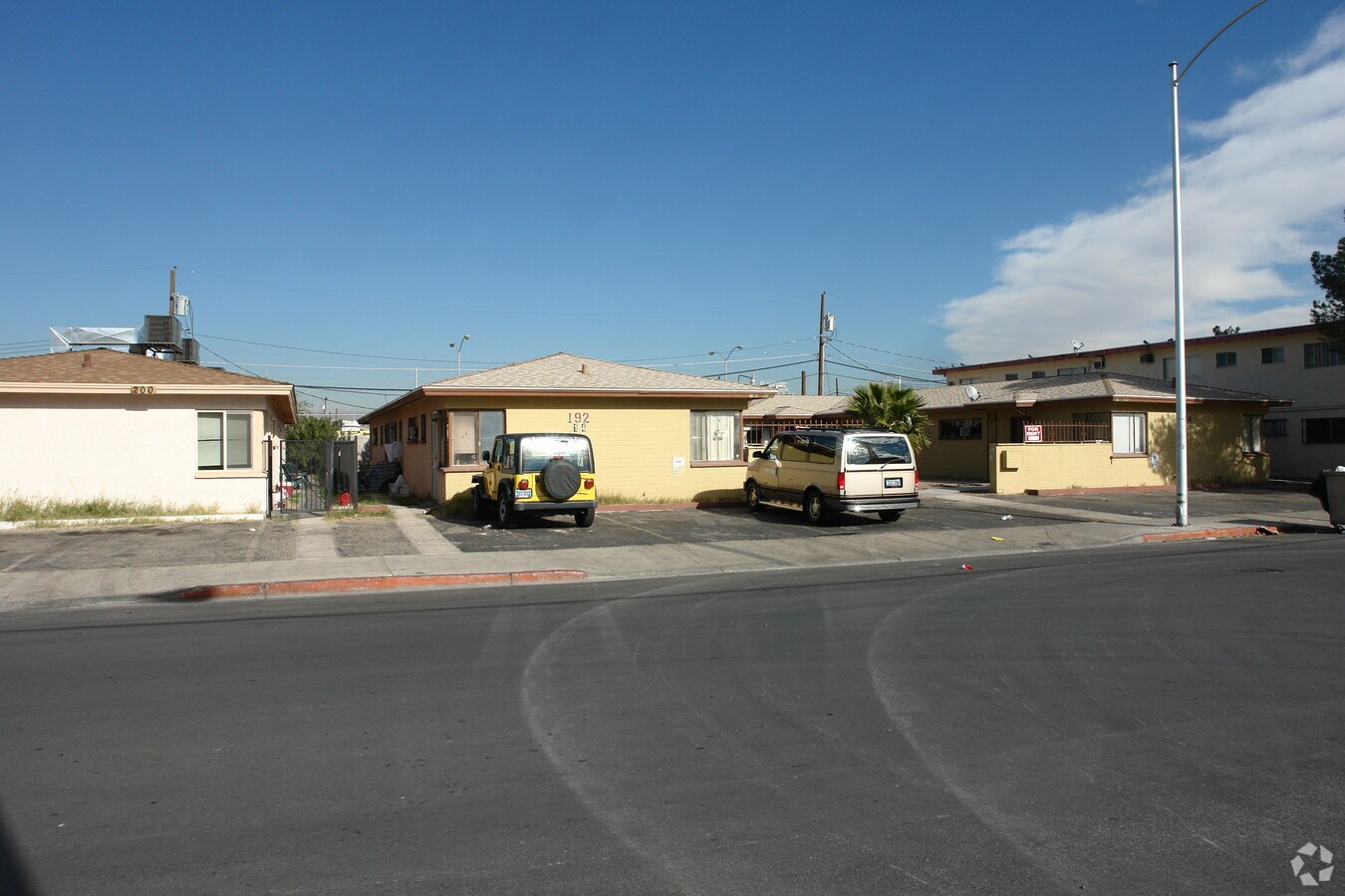 Photo - 184-192 W New York Ave