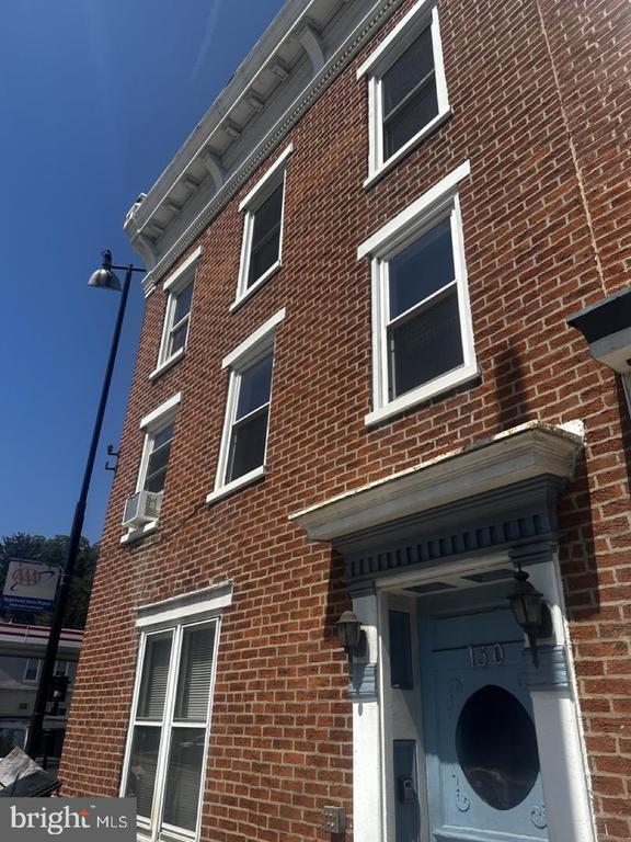 Photo - 130 W Main St Unit 4