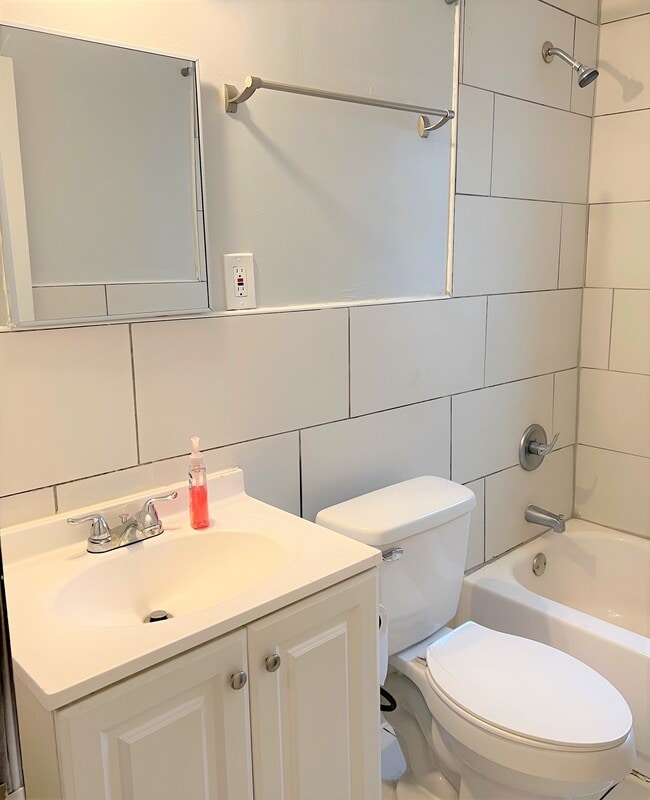 Baño - 1623 Summit Rd Unidad 1