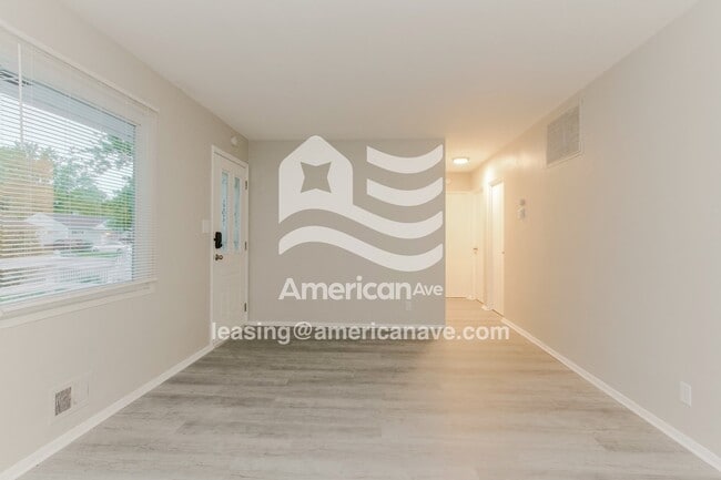 Photo - 4741 N Longworth Ave