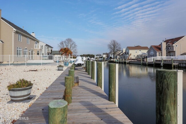 Building Photo - 41 Longpoint Dr