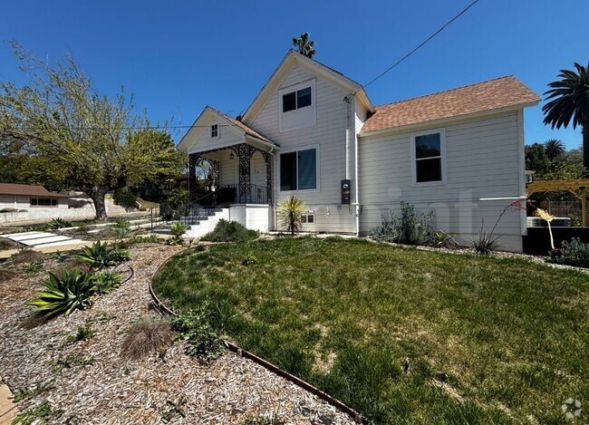 Building Photo - 510 S Hickory St Rental