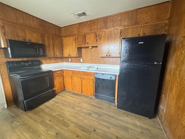 Photo - 611 Sunset Ln Unit G