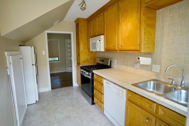 Photo - 3309 Lawrence St