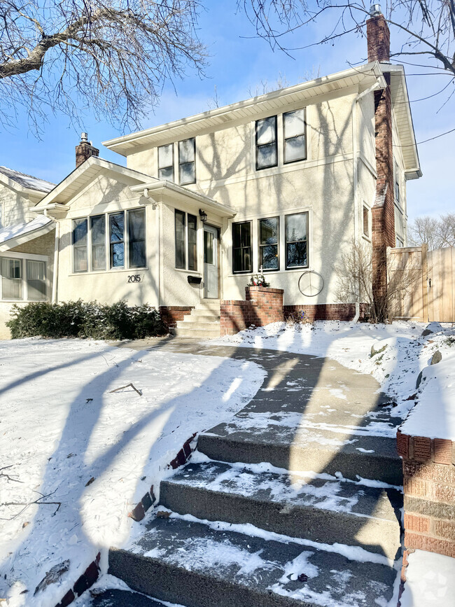 Building Photo - 2015 James Ave Rental