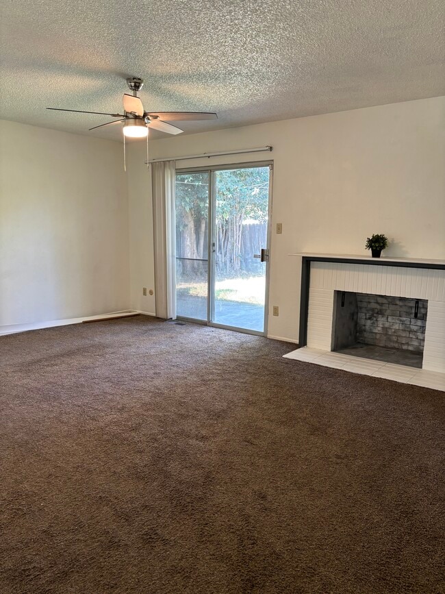 Photo - 8617 Midfield Way