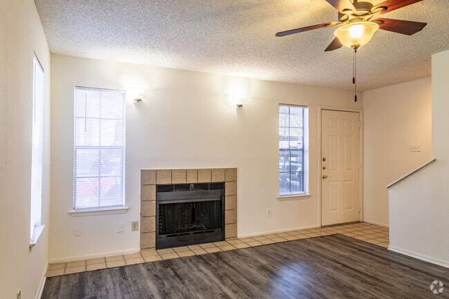 2BR, 2.5BA - 1,153SF