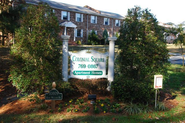 Colonial Square Apartments