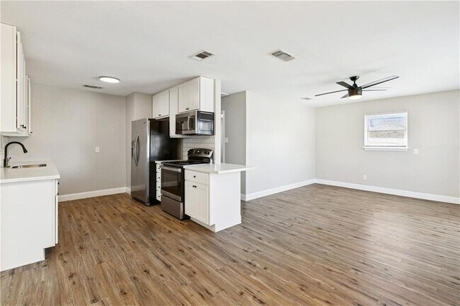 Photo - 2809 N Turnbull Dr