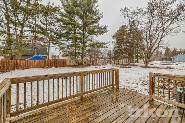 Photo - 19955 Chili Ave W