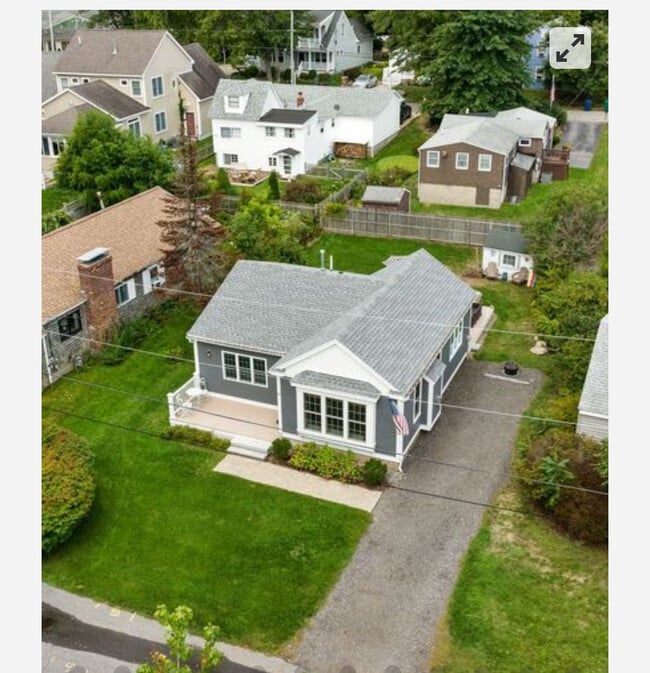 10 Willow Ln